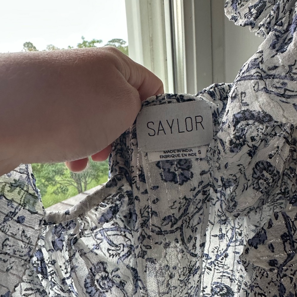 Floral/Metallic Thread SAYLOR top - Picture 2 of 2